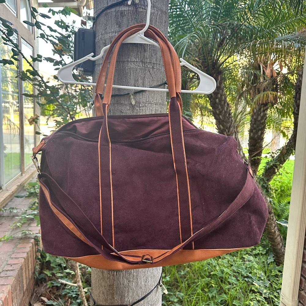 DSW Brown and Purple Travel Bag with Timeless Design